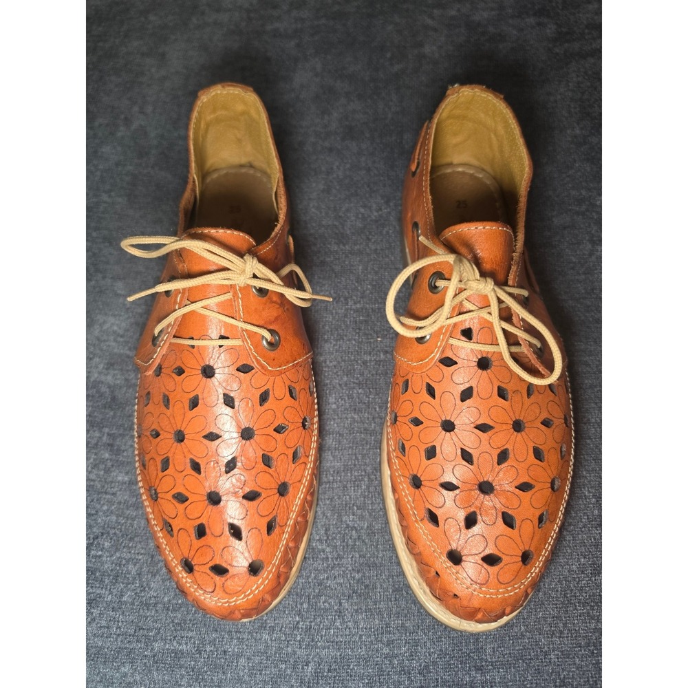 Women's Size 8 Mexican Leather Huarache Shoes Floral Cutout Lace Up Artisan